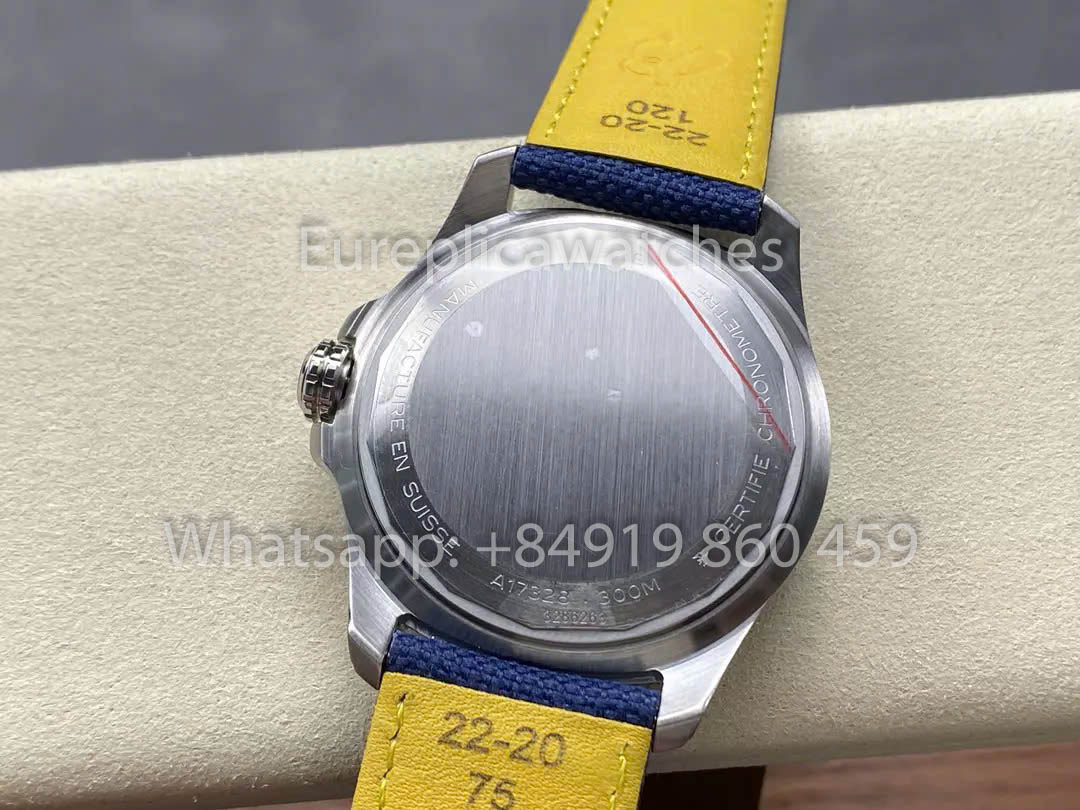 Breitling Avenger Automatic GMT 44 BLS Factory 1:1 Bester Klon mit blauem Zifferblatt