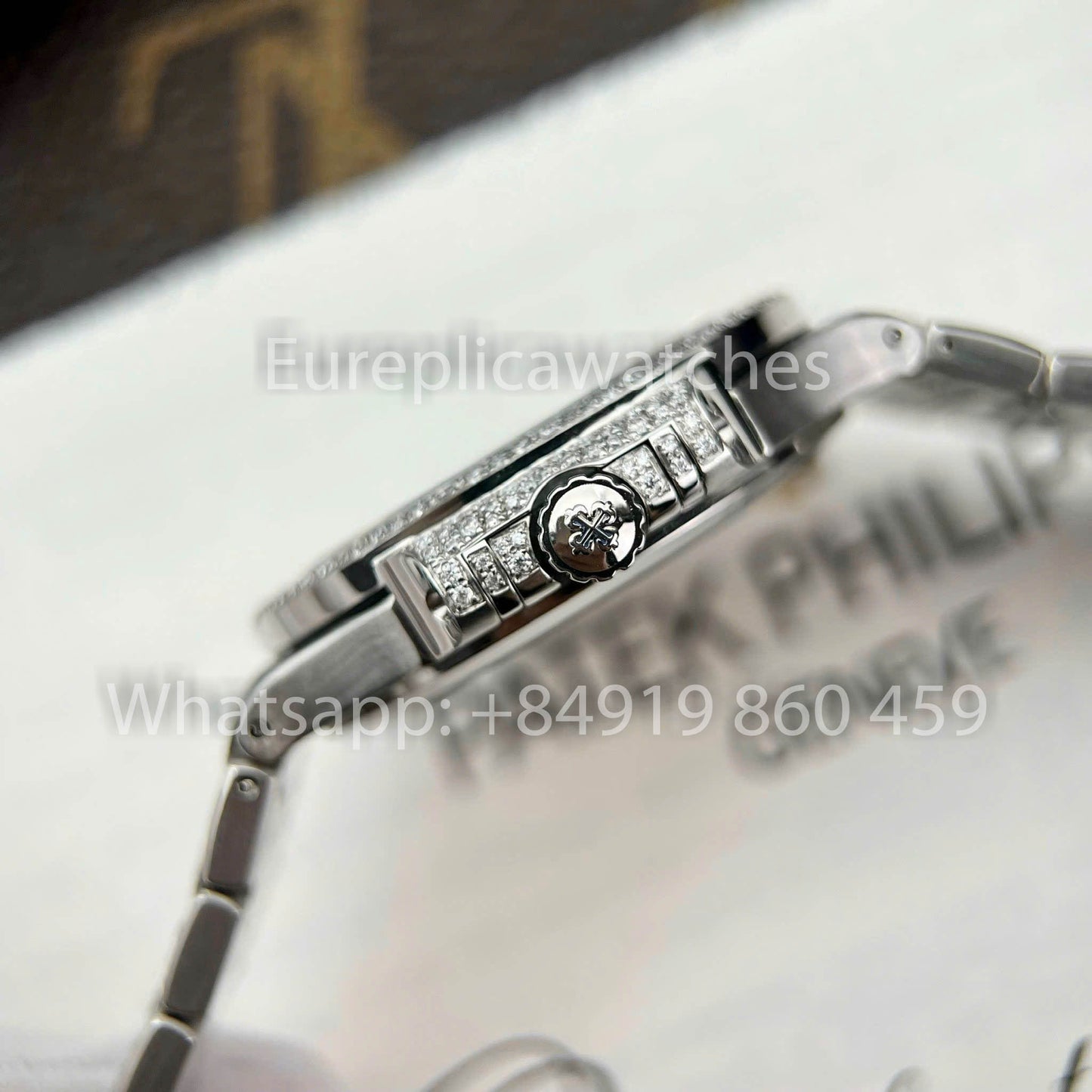 Patek Philippe Nautilus 7118/1450G-001 Full Iced Out – 1:1 Beste Clone Custom Watch