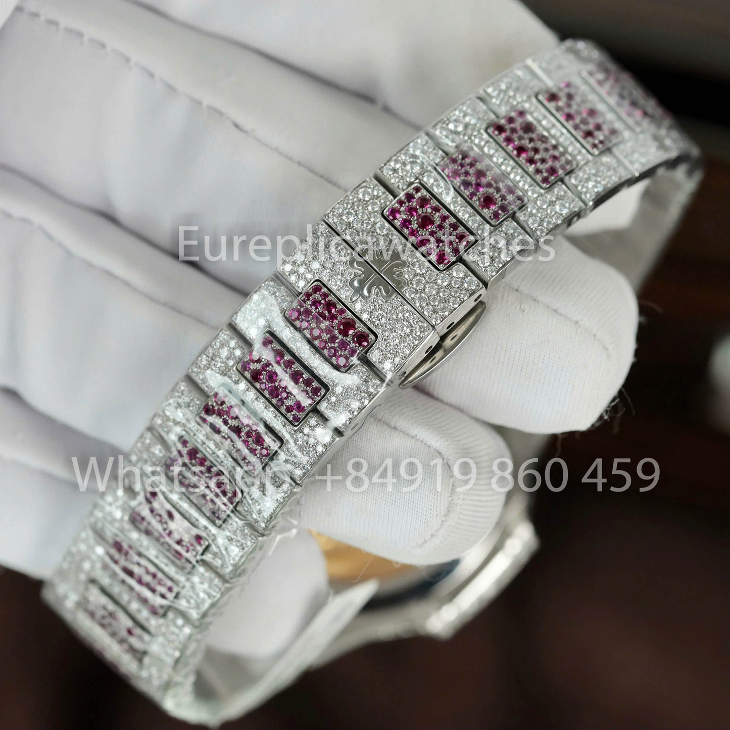 Patek Philippe Nautilus 7118 Full Iced Out – 1:1 Bester Klon lila Rubin Saphir