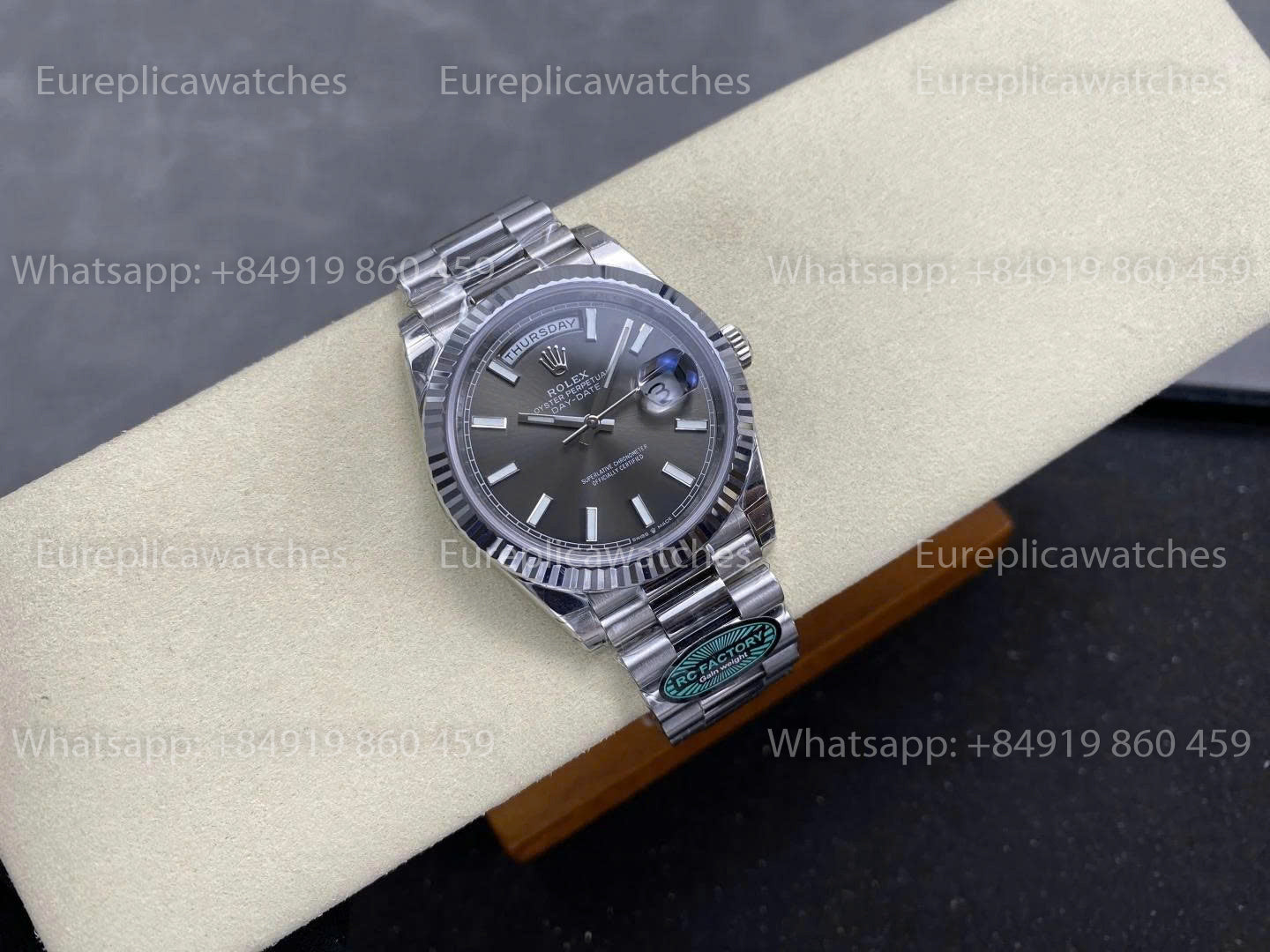 RC Factory - Rolex Day-Date 40mm Or Blanc Rhodium Foncé 228239-0002 RCF