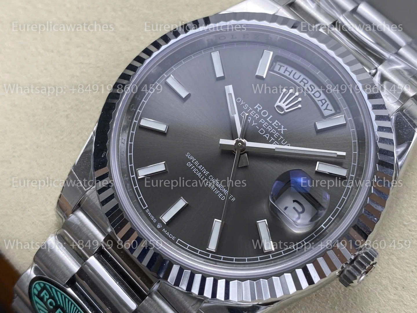 RC Factory - Rolex Day-Date 40mm Or Blanc Rhodium Foncé 228239-0002 RCF
